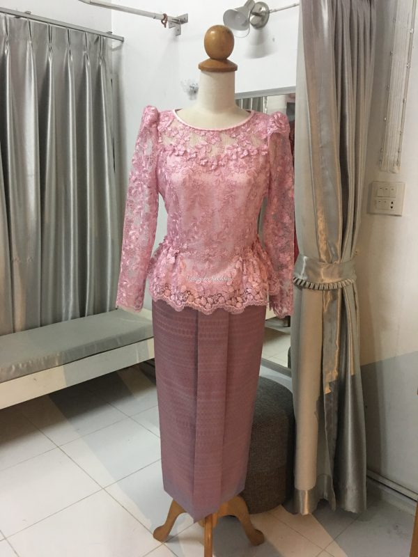 เสื้อลายลูกไม้ 141