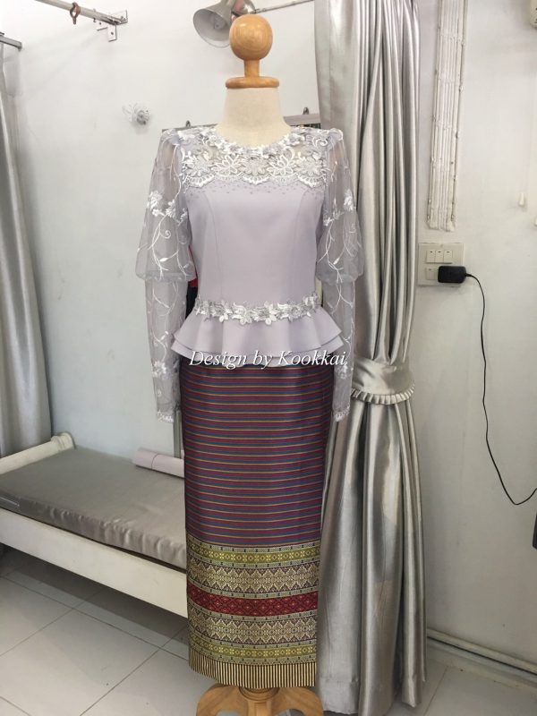 เสื้อลายลูกไม้ 193