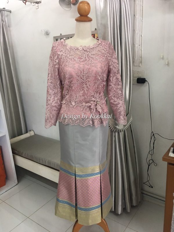 เสื้อลายลูกไม้ 236
