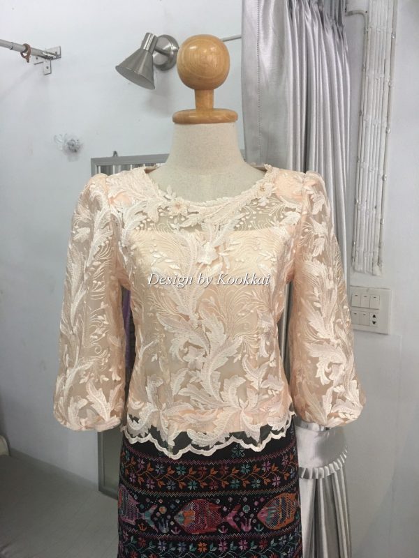 เสื้อลายลูกไม้ 253